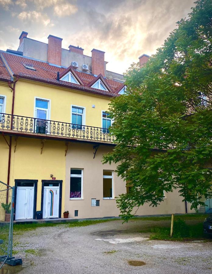 Rainbow House Rooms Maribor Bagian luar foto
